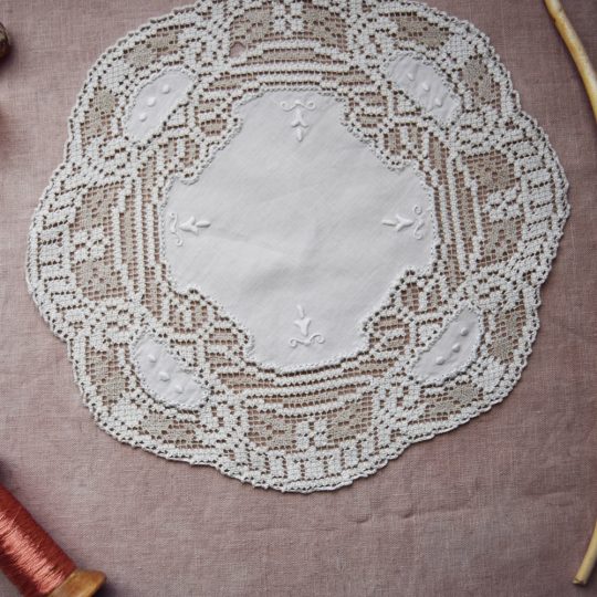 Cream Cotton & Lace Table Centrepiece