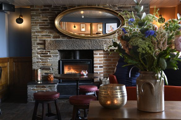 Fireside Dining Round Up (The Mariners) - Beautiful Heirloom Home